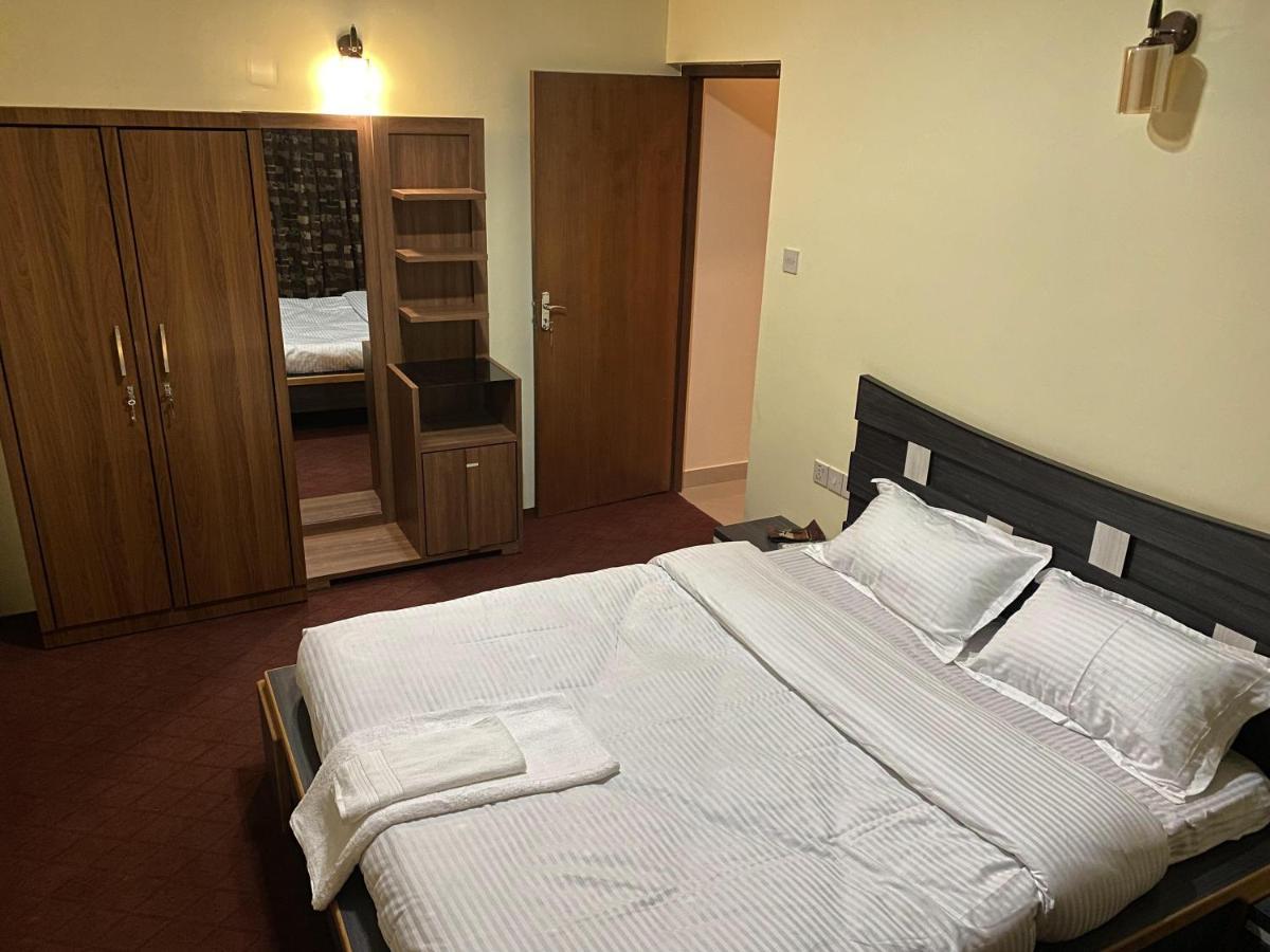 Atlas Serviced Apartments Jawlakhel Esterno foto