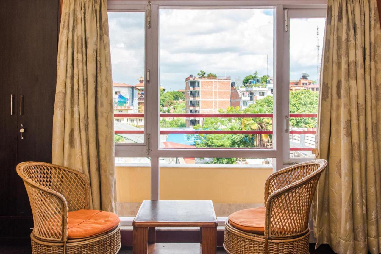 Atlas Serviced Apartments Jawlakhel Esterno foto